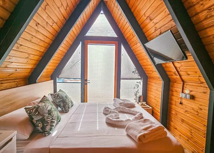 Elasu Hotel